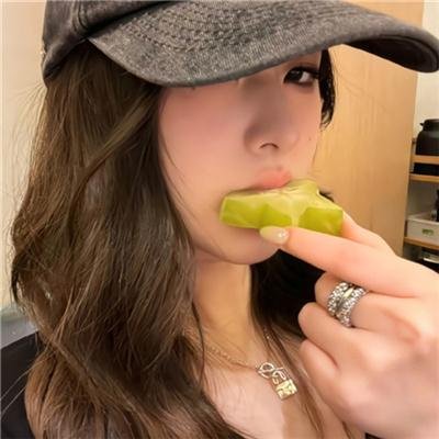 昨夜泪痕干